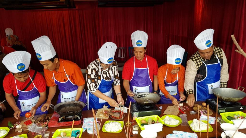 Kolaborasi fiskus dan wajib pajak dalam lomba masak nasi goreng