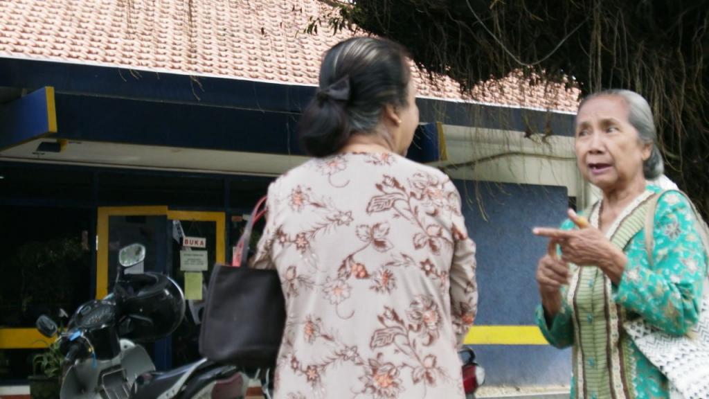 Nenek yang sudah siap Non-Efektif setelah laporan SPT Tahunan