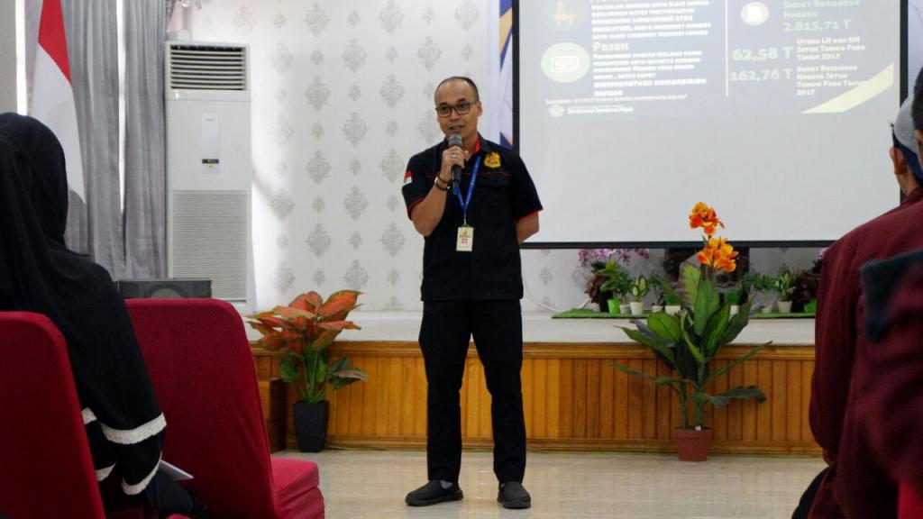 Ahmad Tirto Nugroho sampaikan sambutan dan pesan integritas