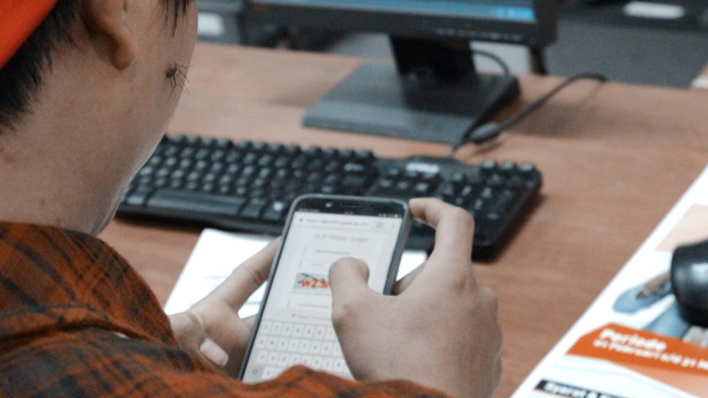 Pelaporan SPT Tahunan dengan efiling sangat mudah dapat dilakukan mengunakan gawai