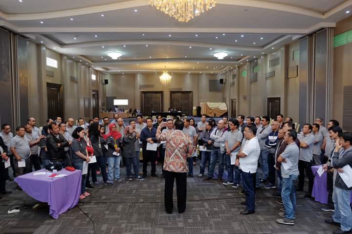 Penyampaian motivasi dan paparan Communication dan Negotiation Skill yang diampu oleh Andri SM Daulay bertindak sebagai coach dan motivator dihadapan para peserta