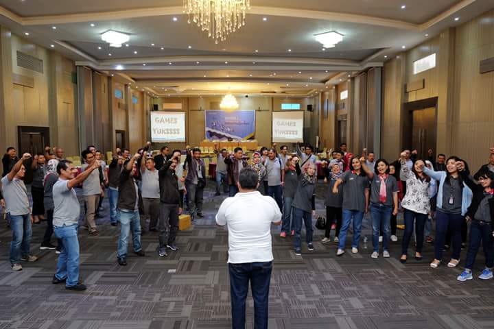 Penutupan acara Rakorda II diakhir dengan suara lantang sambil menyerukan yel-yel Kanwil DJP Sumut II berbunyi Satukan Hati, Satukan Langkah, Untuk Prestasi yang dipandu langsung oleh Kakanwil DJP Sumut II Tri Bowo