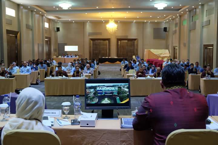 Rapat Koordinasi Daerah (Rakorda) II yang dibuka oleh Kepala kanwil DJP Sumatera Utara II Tri Bowo didampingi oleh Kabag Umum Triyani Yuningsih, sekaligus menyampaikan paparan pencapaian penerimaan sampai dengan semester I 2018 Kanwil DJP Sumut II