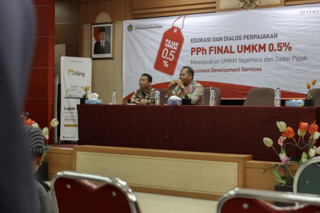 Sambutan dan pembukaan acara Edukasi dan Dialog PPh Final UMKM 0.5%
