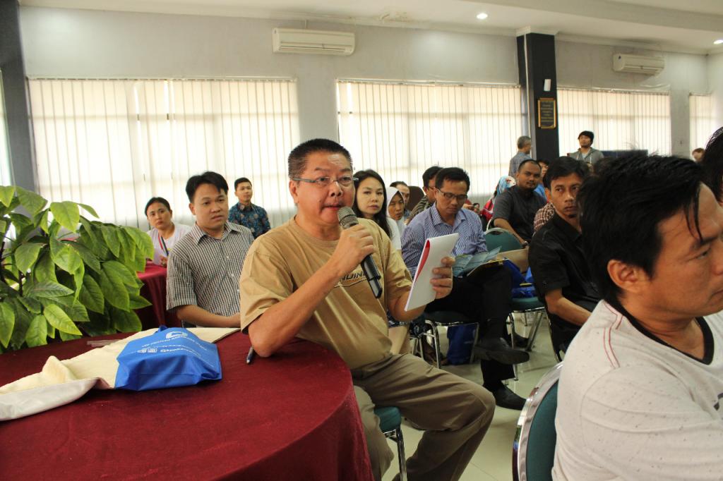 Salah satu peserta yang mengajukan pertanyaan terkait PP 23 Tahun 2018