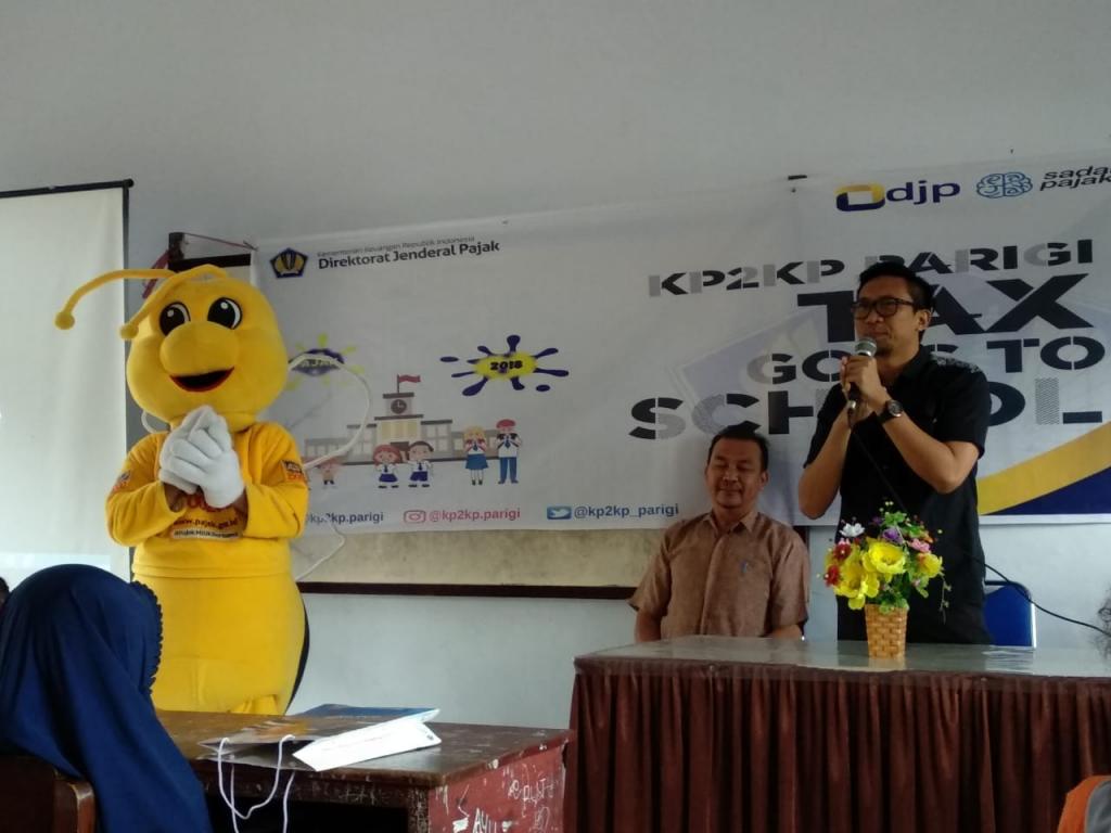 Pembukaan Acara TGTS oleh Tri Winarso, Kepala KP2KP Parigi