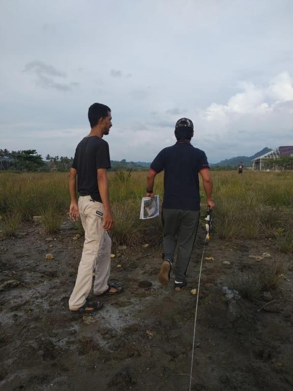 Pengukuran tanah oleh Tim KP2KP Pasangkayu dan BPN