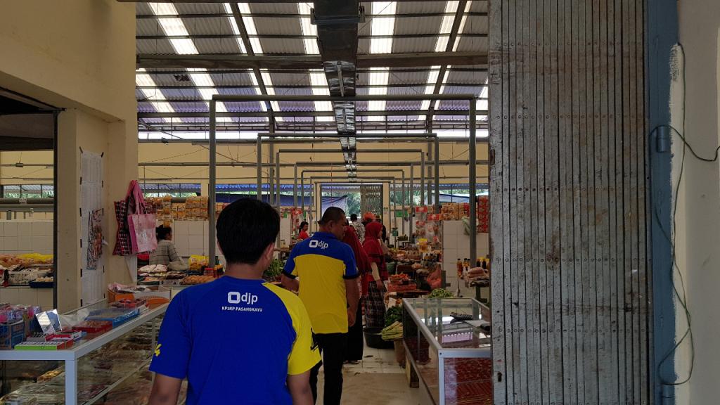 Tim KP2KP Pasangkayu melakukan penyisiran kepada pelaku UMKM