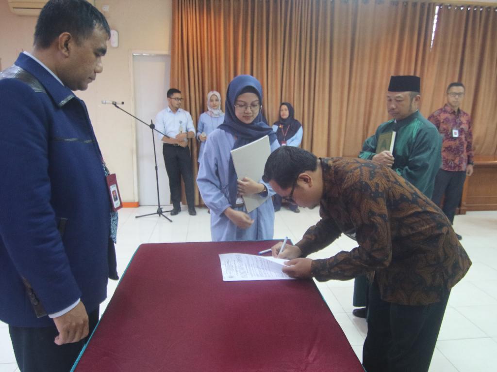 Penandatanganan Berita Acara Pengambilan Sumpah