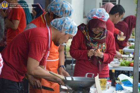 Ketegangan Pegawai dalam mengikuti Lomba Memasak