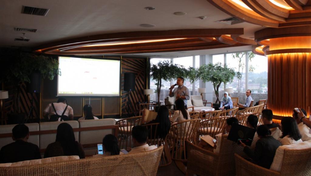 Suasana jalannya edukasi efilling