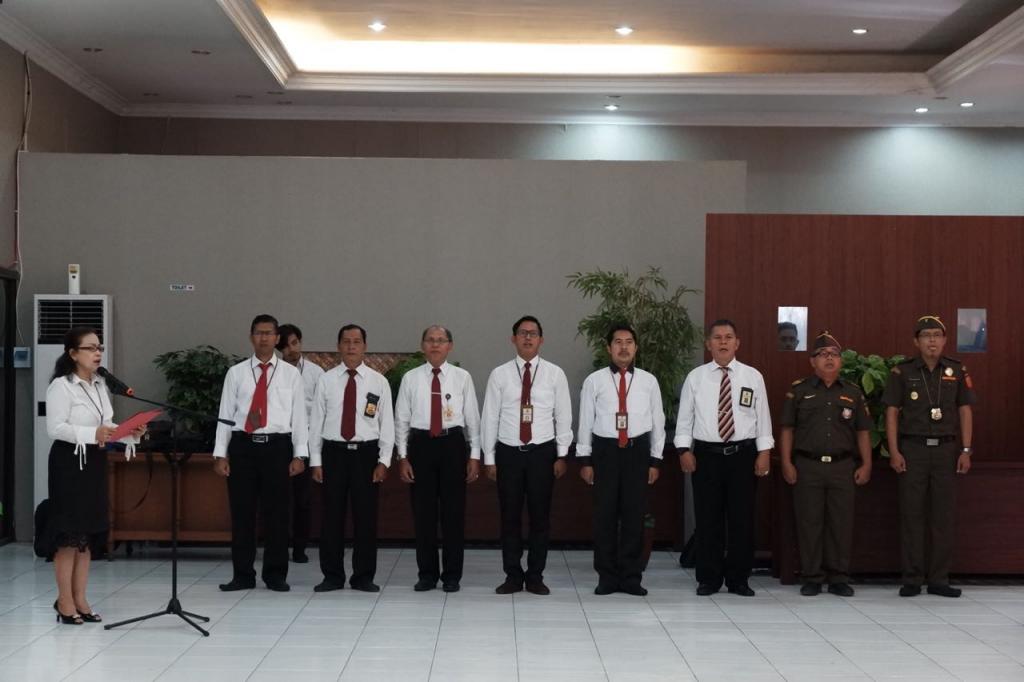 Pejabat Eselon IV yang menghadiri Apel Pembukaan Forum Penagihan