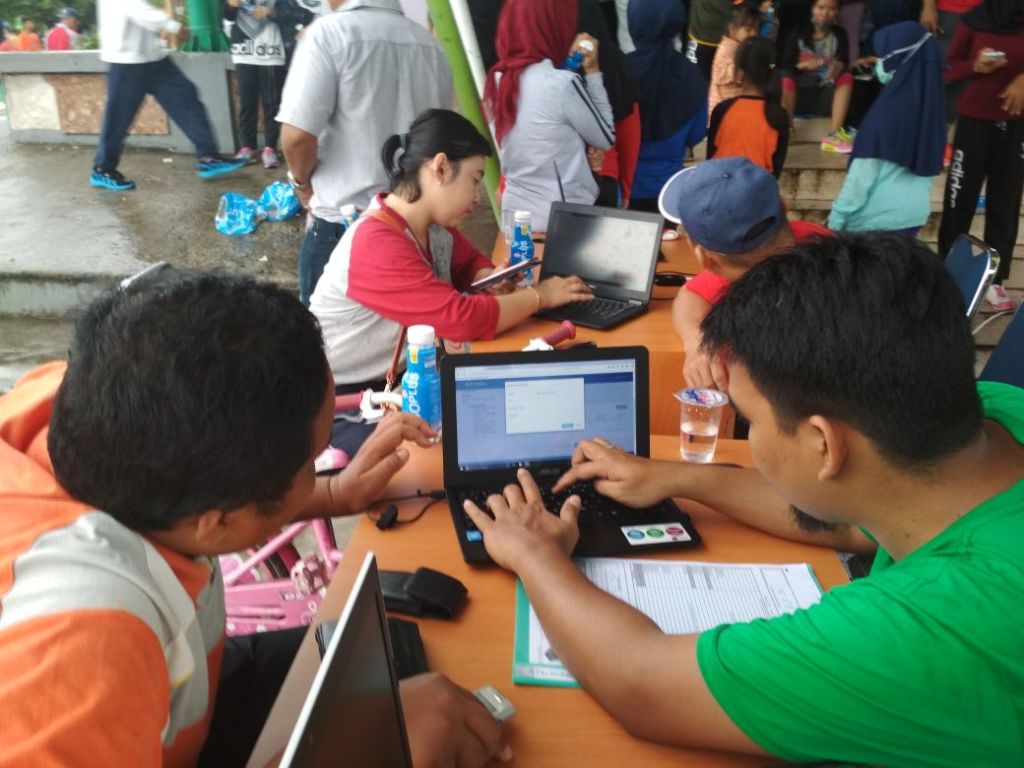 Foto Wajib Pajak sedang melapor SPT Tahunan melalui e-Filing