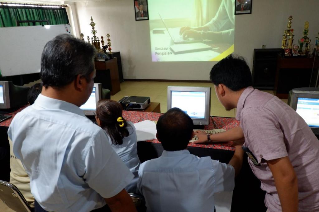 Moch. Putra Dwigantara dalam membimbing efiling