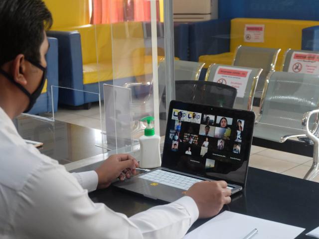 Puluhan Pelajar SMA Ikuti Tax Goes To School Daring ...
