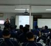 Raynold, Account Representative KPP PMB, menjelaskan jenis layanan efiling kepada peserta