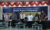 Dirjen Pajak bersama rombongan memberikan pengarahan di aula Kanwil DJP Nusra